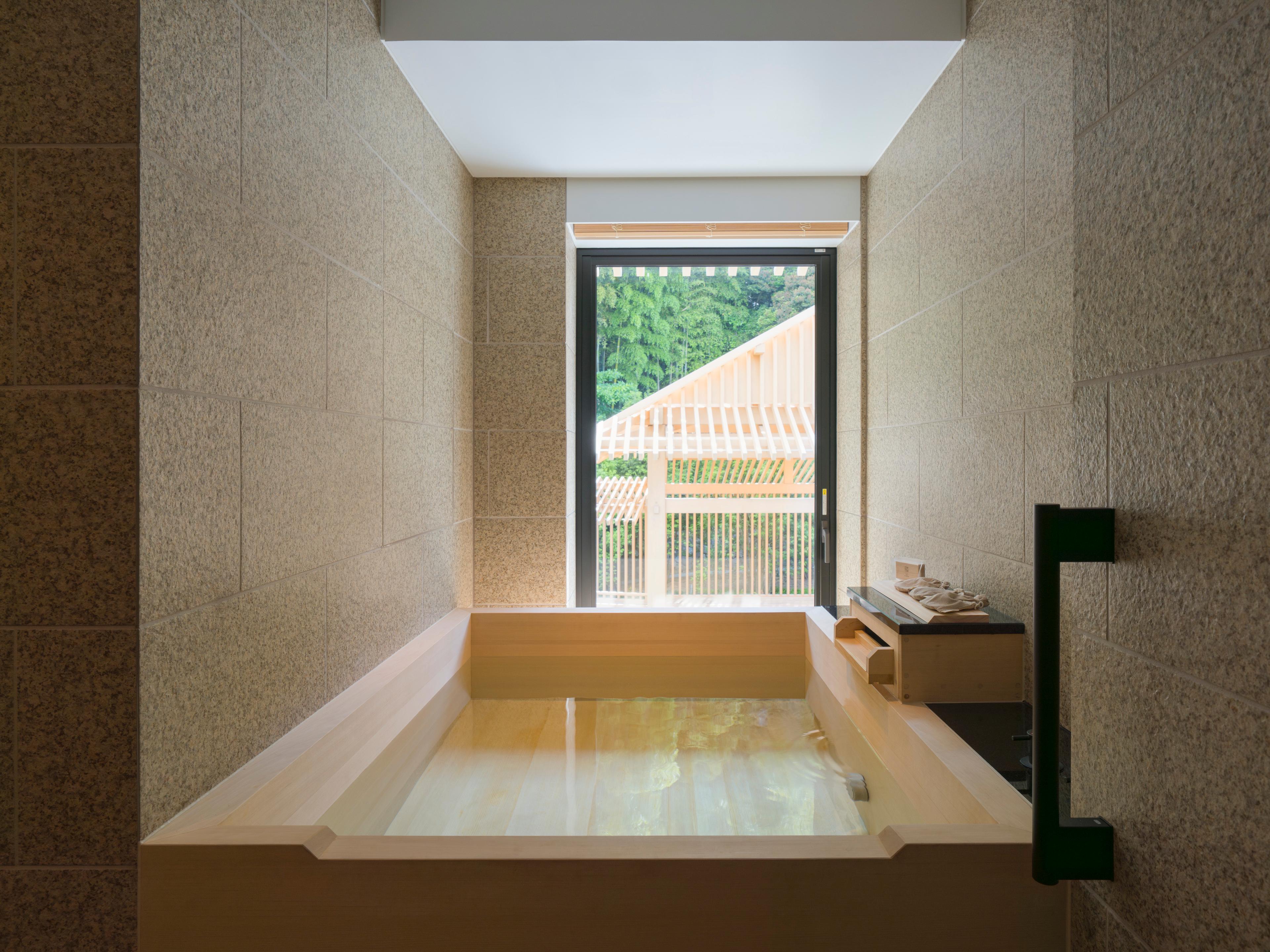 Grand_Onsen_Retreat