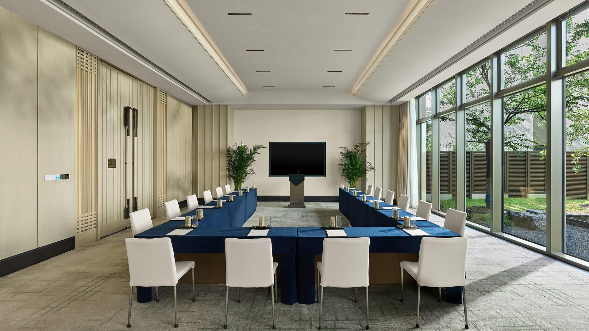 Meeting Room(U Shape)