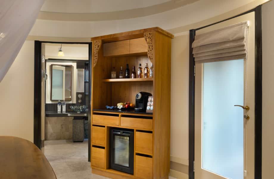 Beachfront Pool Villa Cupboard