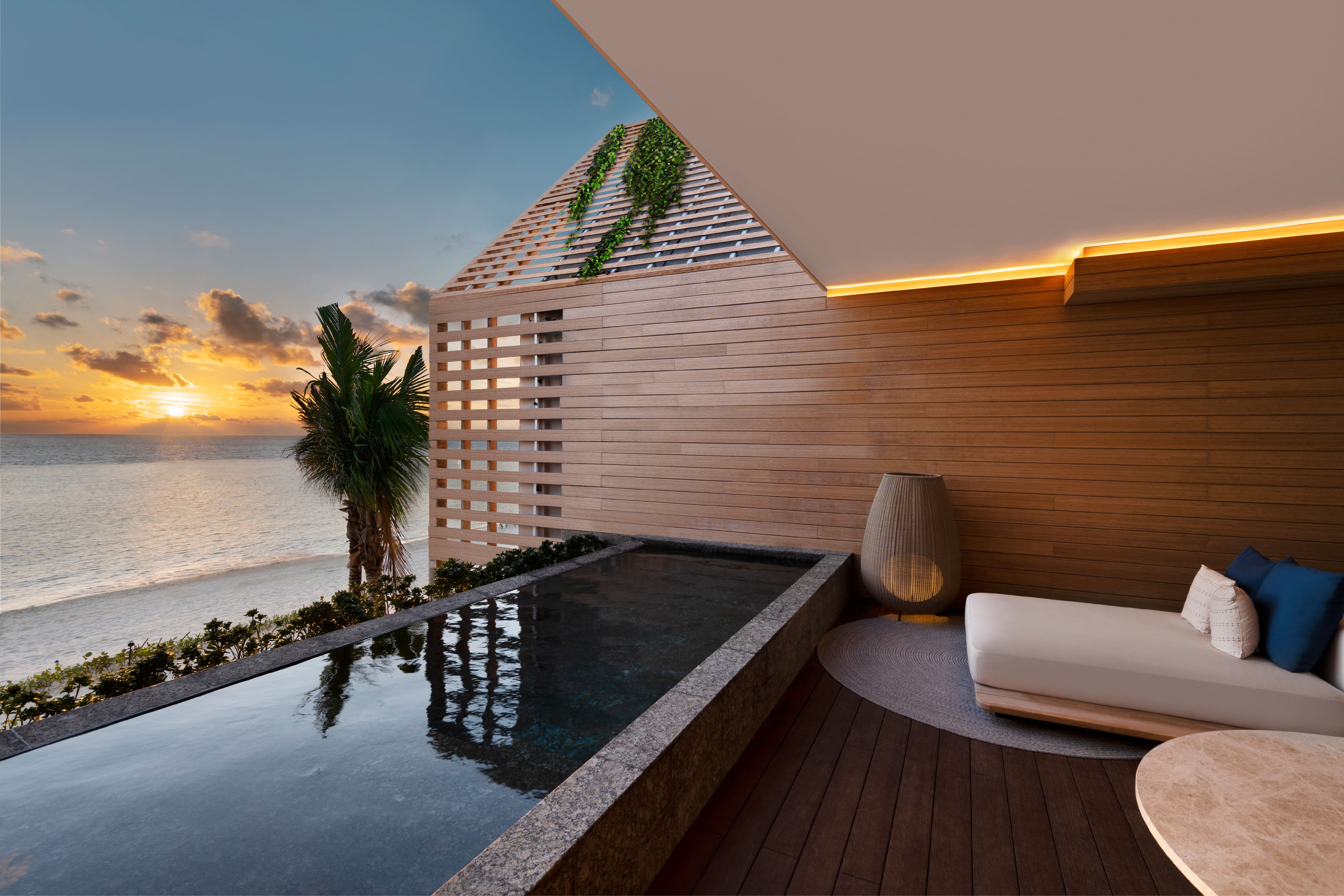Oceanfront Balcony Pool Suite | Banyan Tree Mayakoba